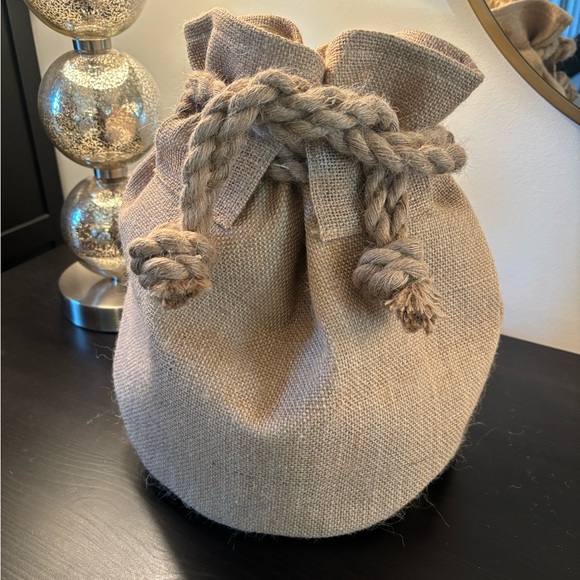 Gorgeous Jute Bag with Ties - Picture 3 of 6